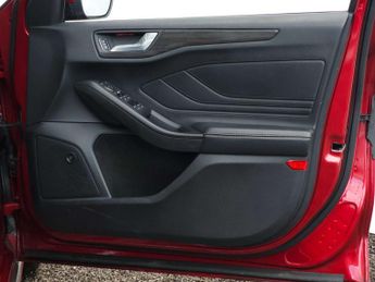 FORD FOCUS 1.0 Focus Vignale Auto 5dr