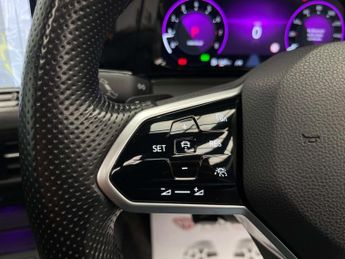 Volkswagen GOLF 2.0 Golf GTi TSi Semi-Auto 5dr