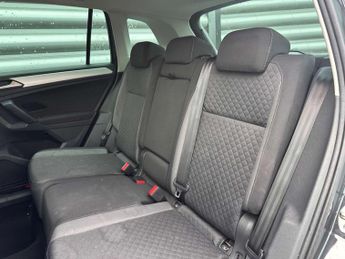 VOLKSWAGEN TIGUAN 2.0 Tiguan Match TDI 4Motion Semi-Auto 4WD 5dr