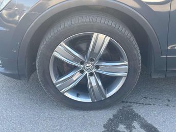 VOLKSWAGEN TIGUAN 2.0 Tiguan Match TDI 4Motion Semi-Auto 4WD 5dr