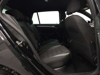 VOLKSWAGEN GOLF 2.0 Golf R-Line Edition TDI Semi-Auto 5dr