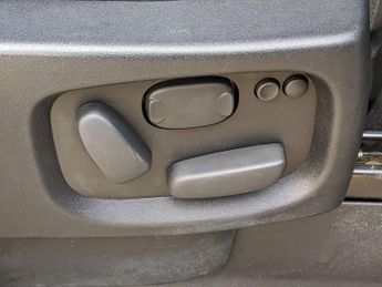 Land Rover DISCOVERY 3.0 Discovery Landmark SDV6 Auto 4WD 5dr