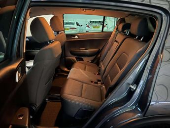 KIA SPORTAGE 1.7 Sportage 2 CRDi ISG Semi-Auto 5dr