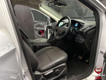 Ford KUGA 2.0 TDCi Titanium SUV 5dr Diesel Powershift Euro 6 (120 ps)