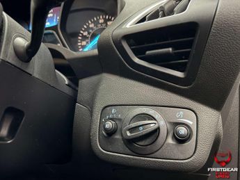 Ford KUGA 2.0 TDCi Titanium SUV 5dr Diesel Powershift Euro 6 (120 ps)