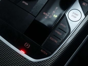 BMW 3 SERIES 2.0 330E M Sport Auto 5dr