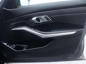 BMW 3 SERIES 2.0 330E M Sport Auto 5dr