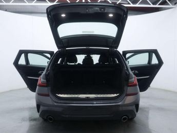 BMW 3 SERIES 2.0 330E M Sport Auto 5dr