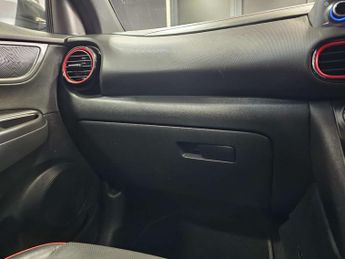 HYUNDAI KONA 1.6 Kona Premium GT 4x4 Semi-Auto 4WD 5dr