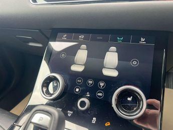 LAND ROVER RANGE ROVER EVOQUE 2.0 Range Rover Evoque R-Dynamic SE Automatic 4WD 5dr - NATIONAL