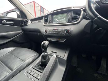KIA SORENTO 2.2 CRDi KX-2 SUV 5dr Diesel Manual AWD Euro 6 (s/s) (197 bhp)