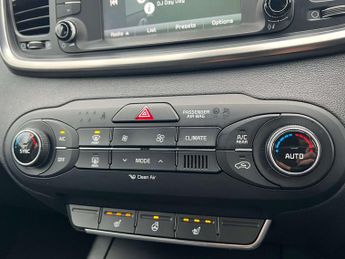 KIA SORENTO 2.2 CRDi KX-2 SUV 5dr Diesel Manual AWD Euro 6 (s/s) (197 bhp)