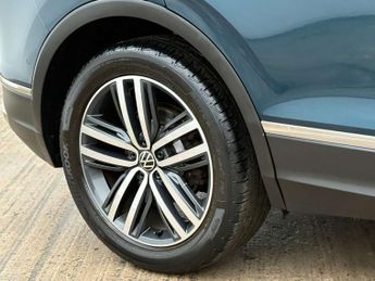 Volkswagen Tiguan 1.5 Tiguan Elegance TSi Semi-Auto 5dr