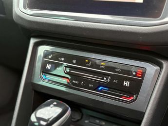 Volkswagen Tiguan 1.5 Tiguan Elegance TSi Semi-Auto 5dr
