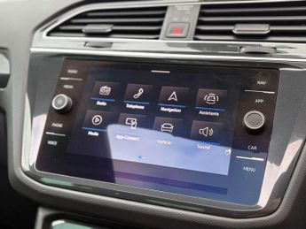 Volkswagen Tiguan 1.5 Tiguan Elegance TSi Semi-Auto 5dr