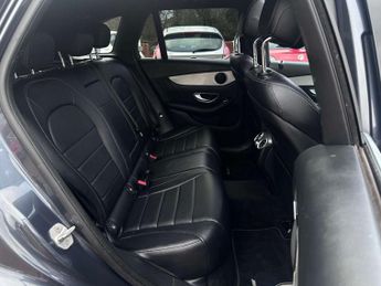 MERCEDES-BENZ GLC 2.1 GLC 250 D 4Matic AMG Line Premium Auto 4WD 5dr