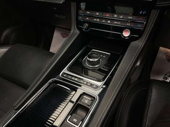 Jaguar F-PACE 2.0 F-Pace R-Sport AWD D Auto 4WD 5dr