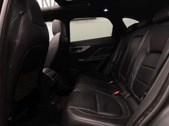 Jaguar F-PACE 2.0 F-Pace R-Sport AWD D Auto 4WD 5dr