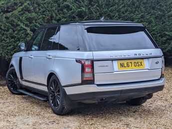 Land Rover Range Rover 3.0 Range Rover Vogue TDV6 Auto 4WD 5dr