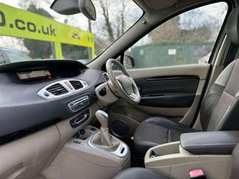 RENAULT SCENIC 2.0 Scenic Privilege dCi 150 FAP Auto 5dr