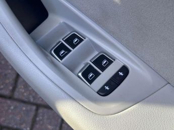 AUDI A6 2.0 A6 Black Edition TDI Ultra Semi-Auto 4dr