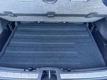 VOLVO XC40 2.0 XC40 R-Design Pro D3 Auto 5dr