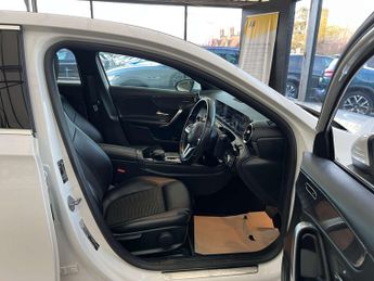 MERCEDES-BENZ A-CLASS 1.5 A 180 Sport Exeutive D Auto 5dr