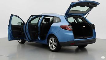 Renault MEGANE 1.5 Megane Dynamique TomTom dCi Semi-Auto 5dr