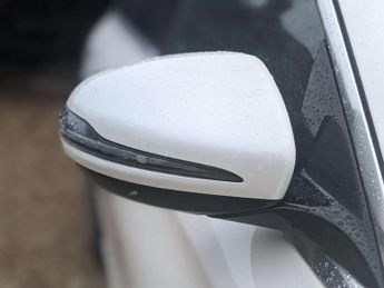 Mercedes-Benz E-CLASS 2.0 E 220 D AMG Line Premium Auto 5dr