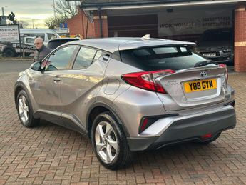 TOYOTA C-HR 1.8 C-HR Icon HEV CVT 5dr