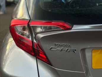 TOYOTA C-HR 1.8 C-HR Icon HEV CVT 5dr