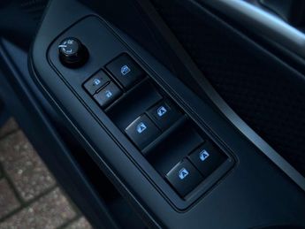 TOYOTA C-HR 1.8 C-HR Icon HEV CVT 5dr