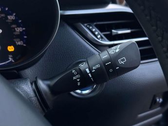 TOYOTA C-HR 1.8 C-HR Icon HEV CVT 5dr