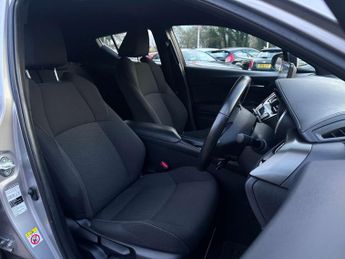 TOYOTA C-HR 1.8 C-HR Icon HEV CVT 5dr