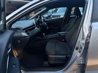 TOYOTA C-HR 1.8 C-HR Icon HEV CVT 5dr