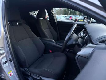 TOYOTA C-HR 1.8 C-HR Icon HEV CVT 5dr