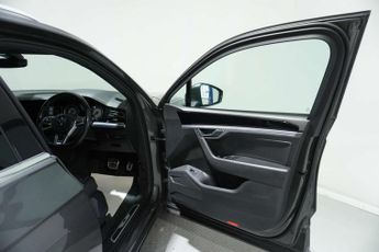 Volkswagen TOUAREG 3.0 Touareg V6 R-Line TDI Auto 4WD 5dr