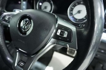 Volkswagen TOUAREG 3.0 Touareg V6 R-Line TDI Auto 4WD 5dr