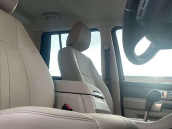 Land Rover DISCOVERY 3.0 Discovery XS SDV6 Auto 4WD 5dr