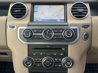 Land Rover DISCOVERY 3.0 Discovery XS SDV6 Auto 4WD 5dr