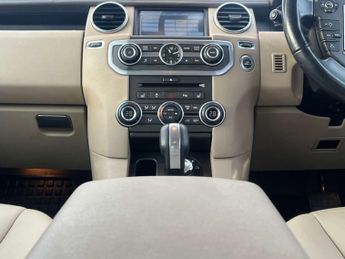 Land Rover DISCOVERY 3.0 Discovery XS SDV6 Auto 4WD 5dr