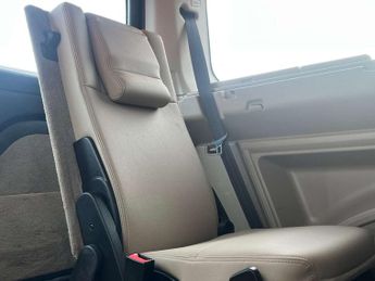 Land Rover DISCOVERY 3.0 Discovery XS SDV6 Auto 4WD 5dr