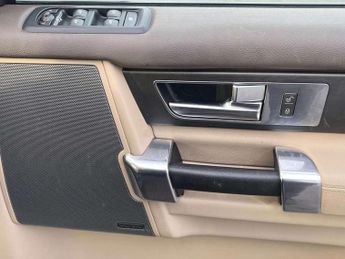 Land Rover DISCOVERY 3.0 Discovery XS SDV6 Auto 4WD 5dr