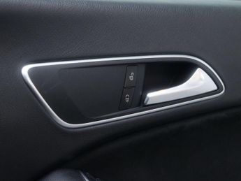 MERCEDES-BENZ CLA 1.6 CLA 180 AMG Line Auto 4dr