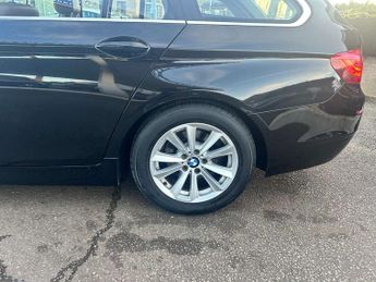 BMW 5 SERIES 2.0 520d SE Auto 5dr