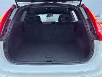 Volvo XC60 2.0 XC60 R-Design Nav D4 Auto 5dr