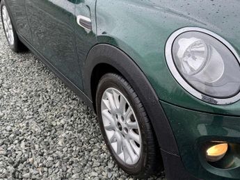 MINI HATCH 1.5 Cooper D Auto 5dr