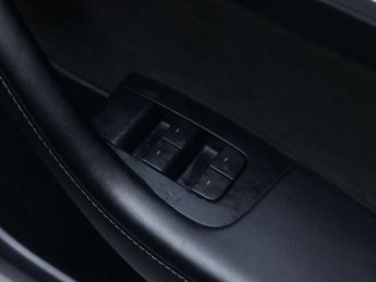 TESLA MODEL Y Model Y Long Range AWD 4WD 5dr