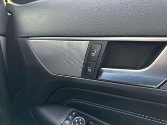 MERCEDES-BENZ E-CLASS 2.1 E220 SE CDi Auto 2dr