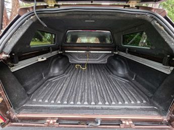 NISSAN NP300 NAVARA 2.3 NP300 Navara Tekna dCi 4WD